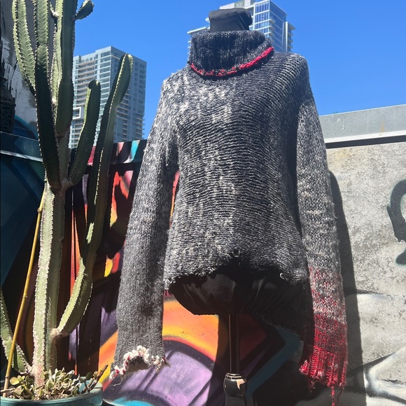 Unique Deconstructed TSE Sweater - Picture 3 of 16